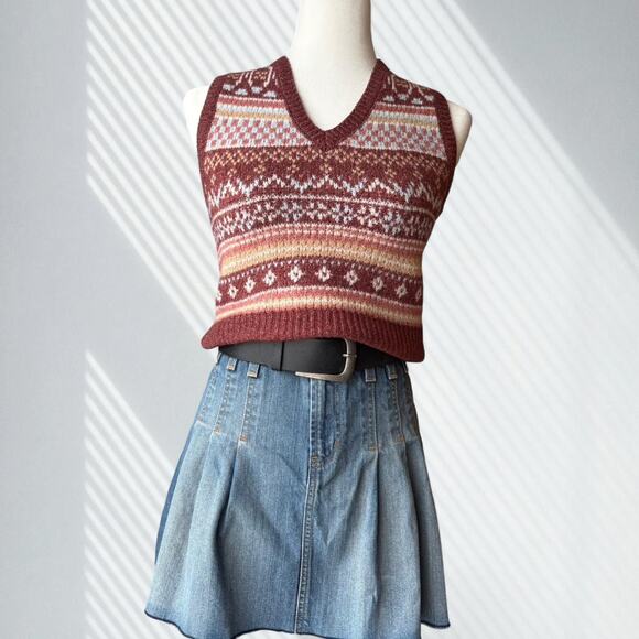 Pink Republic knit sweater vest - Picture 1 of 3